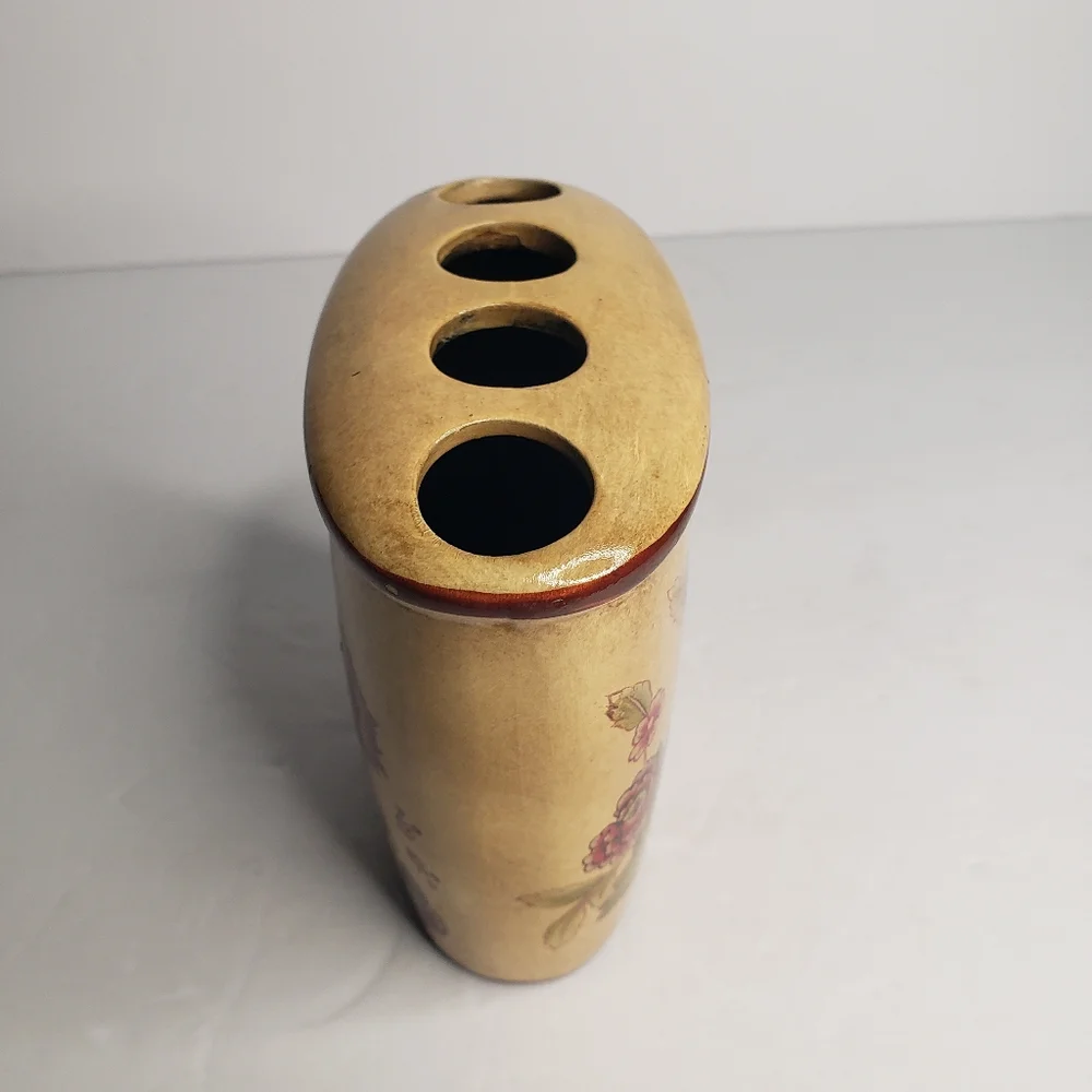 Vintage toothbrush holder. 176